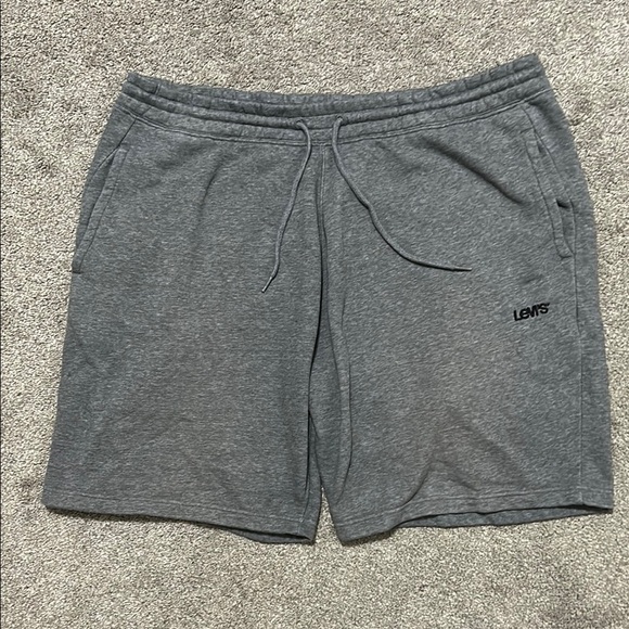 Vintage Levi Baggy Grey Shorts - Picture 2 of 4